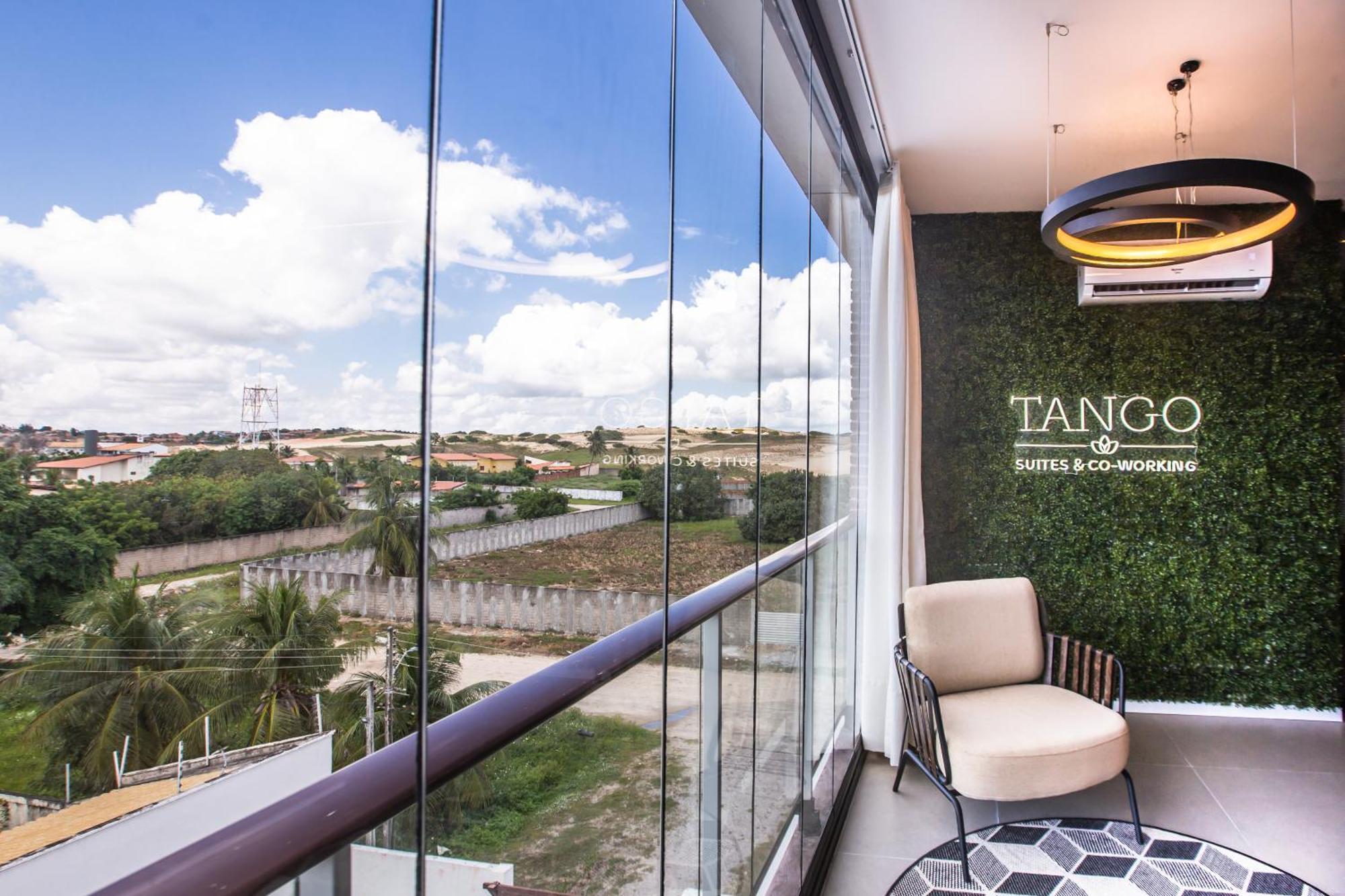 Hotel Tango Suites Кумбуко Екстериор снимка
