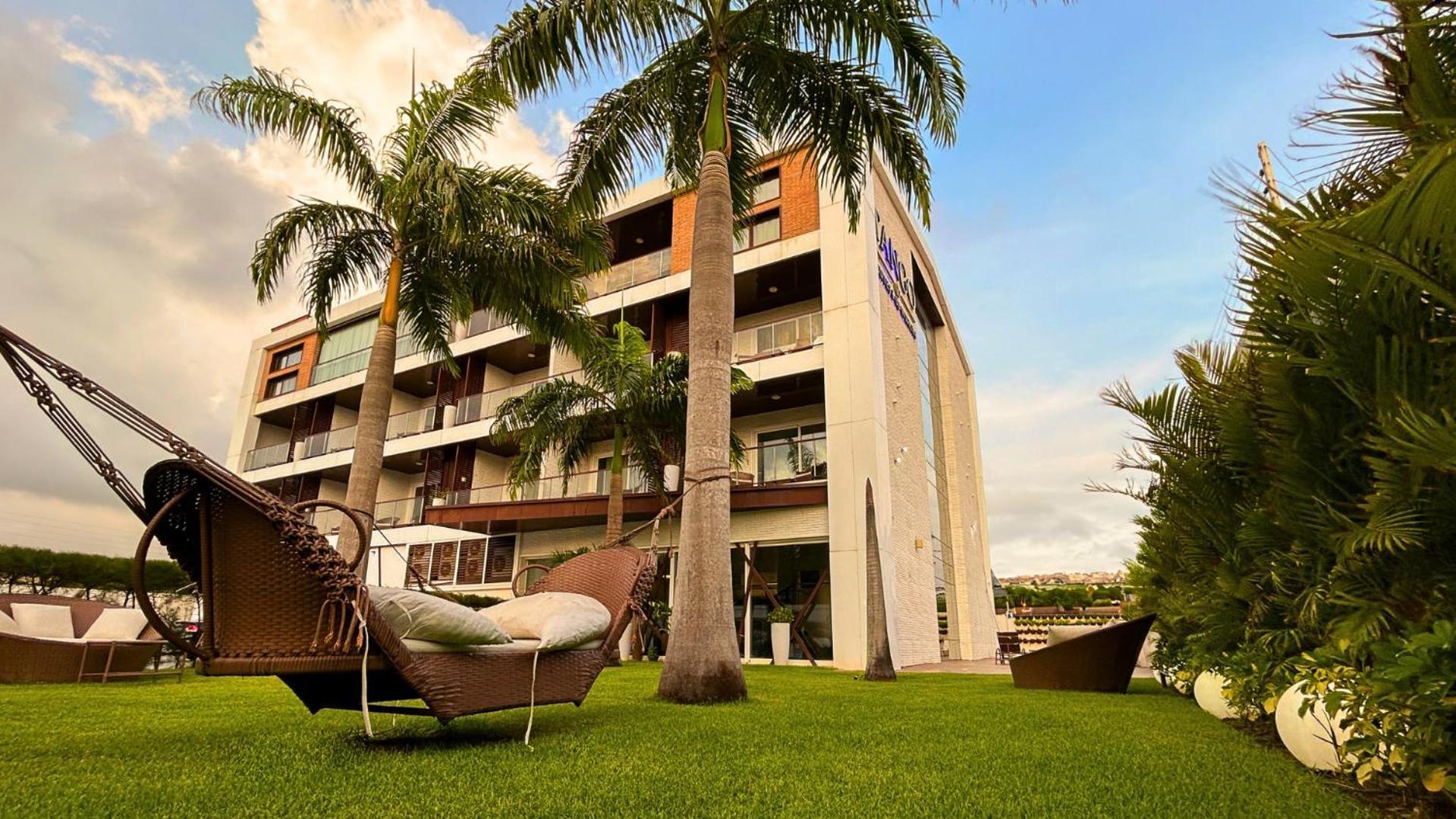 Hotel Tango Suites Кумбуко Екстериор снимка